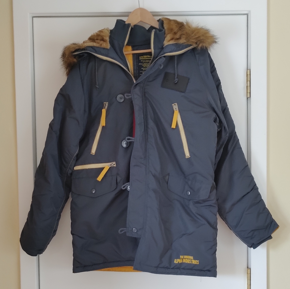 Heavy duty parka, L, near new